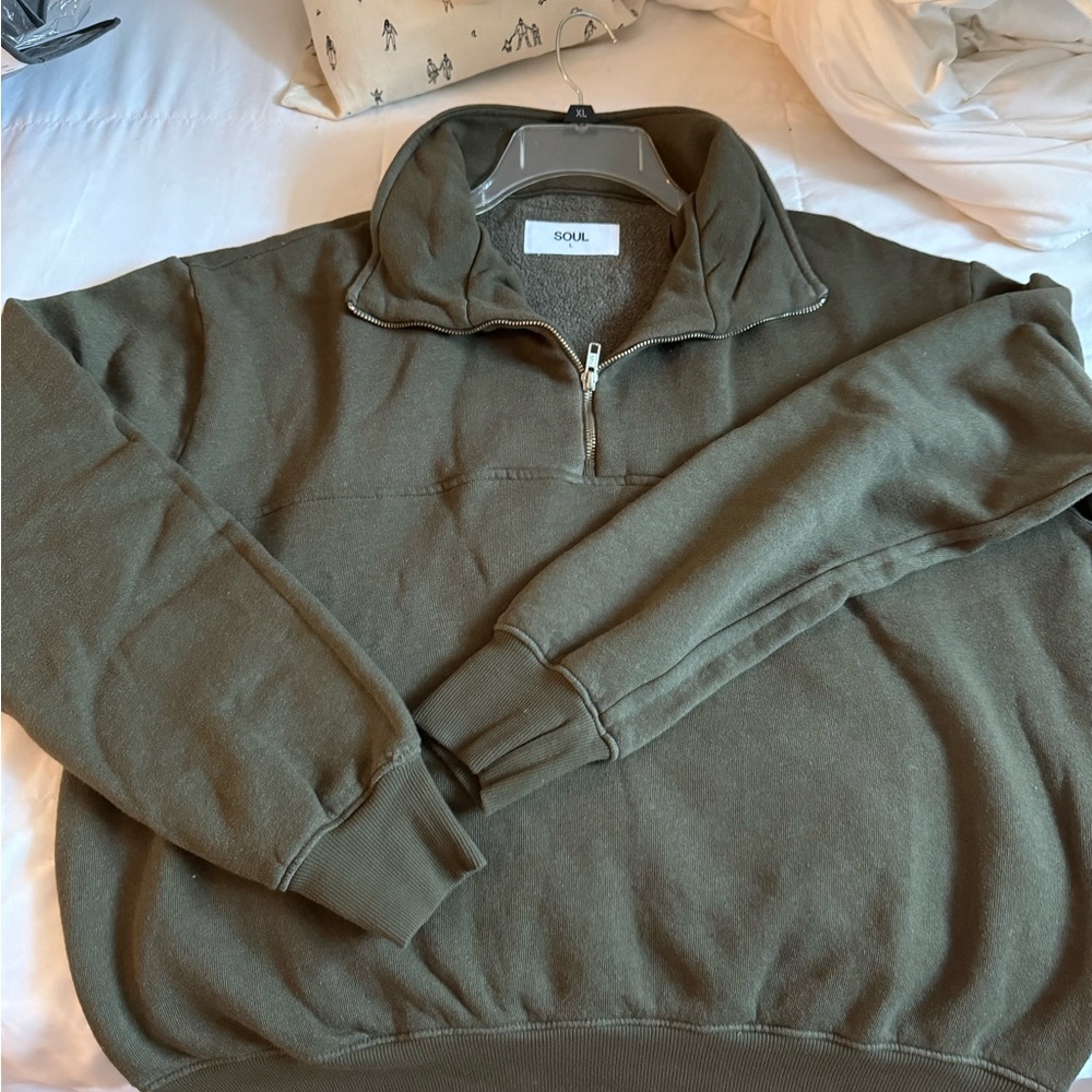 Soul cycle 1/4 zip sweatshirt, Olive green size L